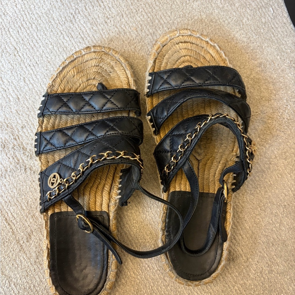 CHANEL Black Quilted Sandals with Gold Chain Accent